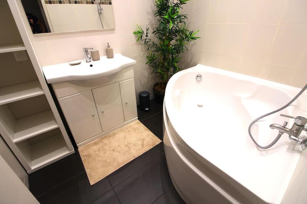 Le Parc - T2-spacieux-clim-wifi Appartement